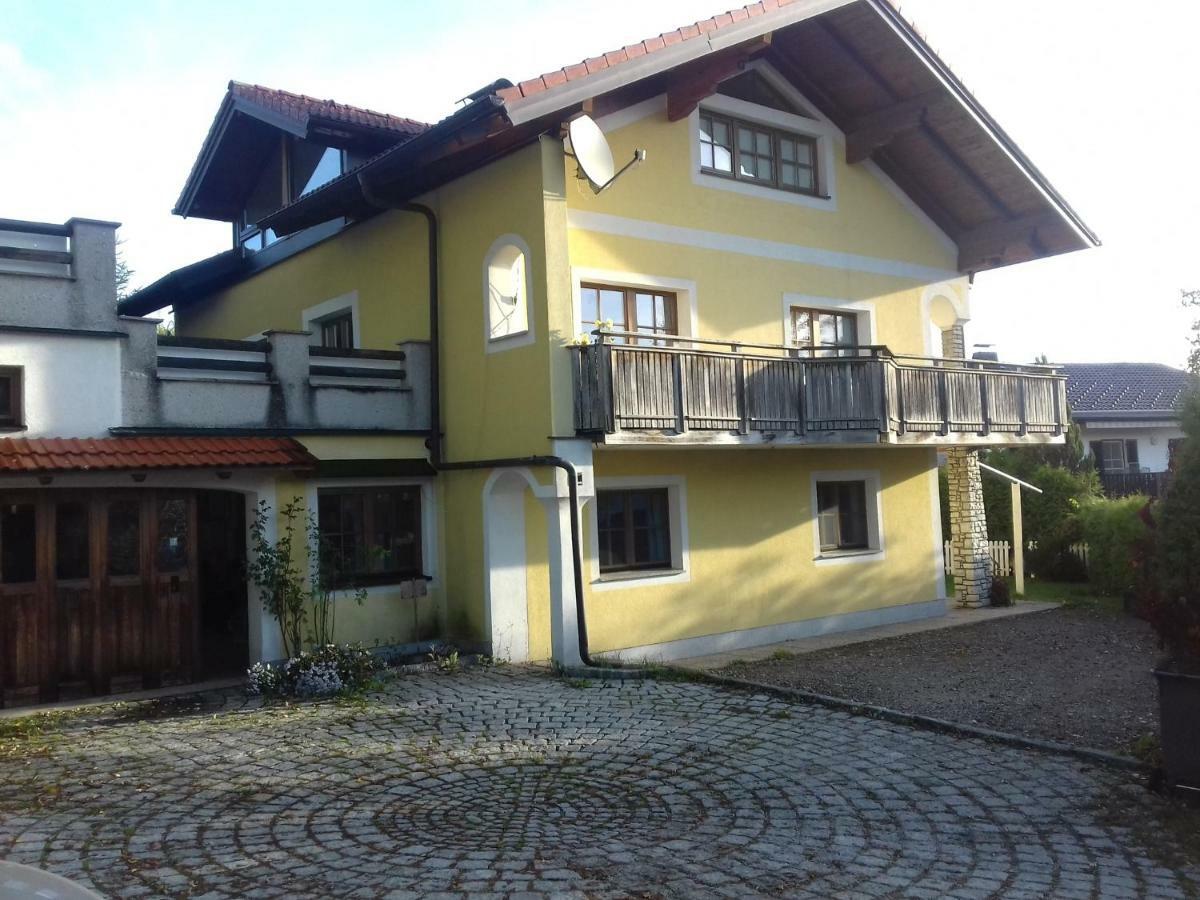 Ferienwohnung Wiesmuehlstrasse Henndorf am Wallersee Eksteriør bilde